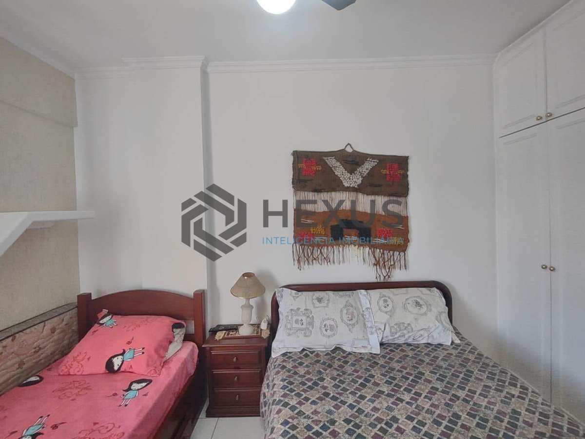 Foto 16 de Cobertura Triplex reformada com varanda e lazer na Enseada, Guarujá