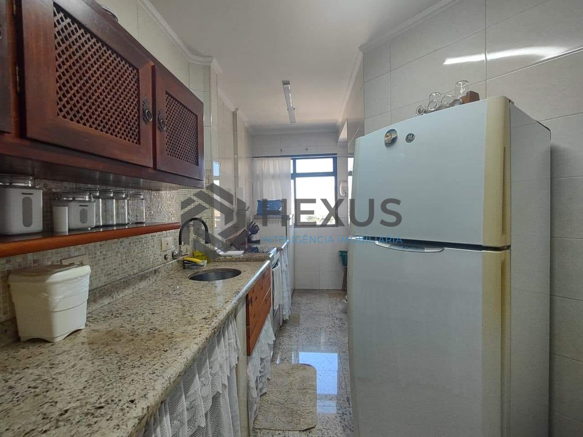 Foto 30 de Cobertura Triplex reformada com varanda e lazer na Enseada, Guarujá