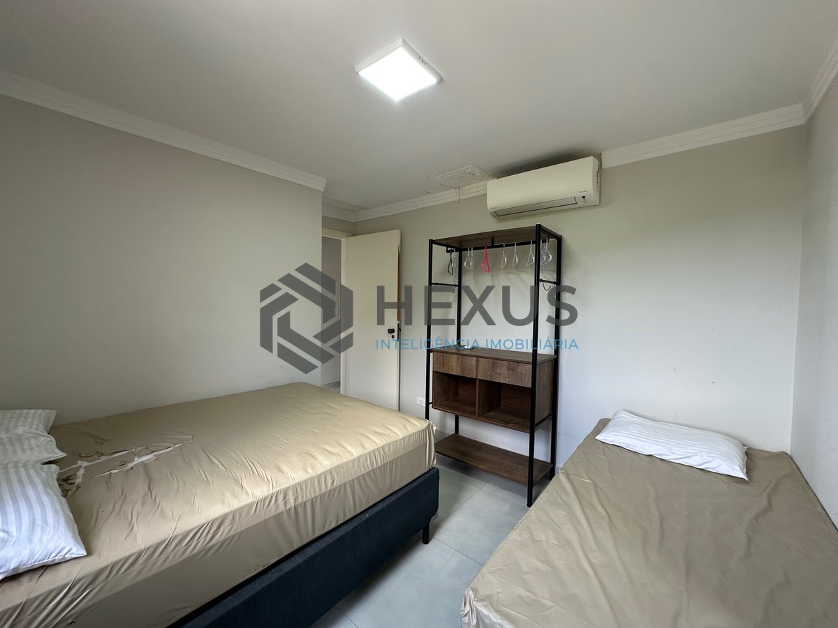 Foto 13 de Cobertura Duplex reformada com varanda a 500m da praia na Enseada, Guarujá