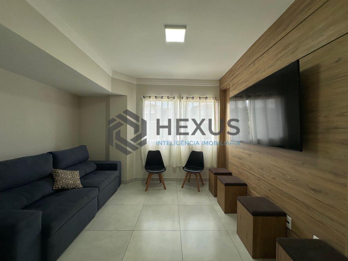 Foto 3 de Cobertura Duplex reformada com varanda a 500m da praia na Enseada, Guarujá