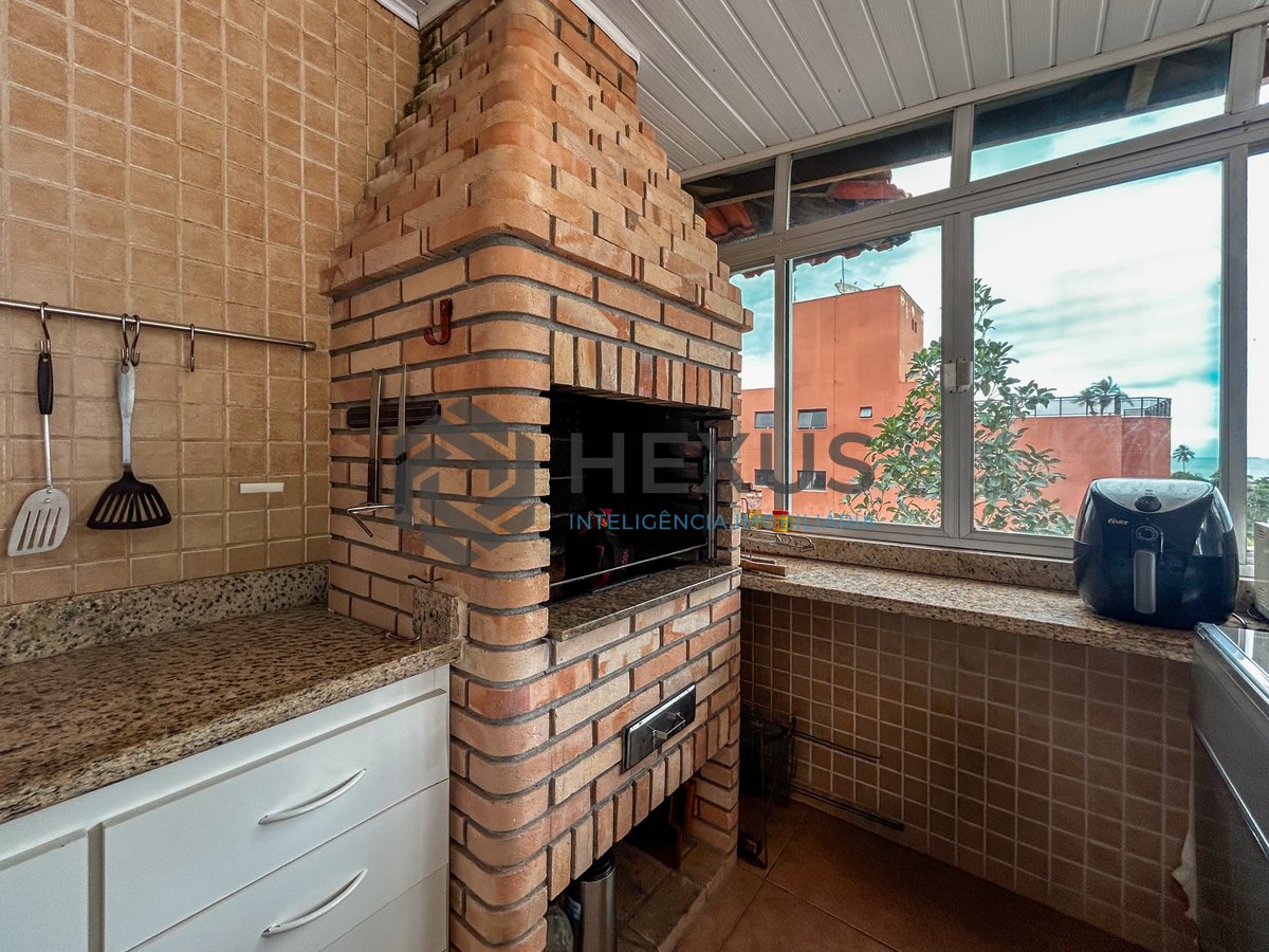 Foto 3 de Apartamento com varanda gourmet vista mar e lazer a 300m da praia na Enseada, Guarujá