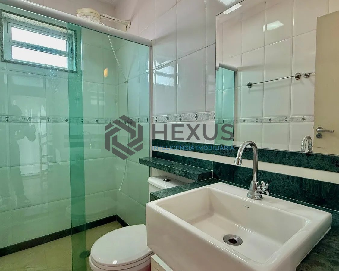 Foto 44 de Cobertura Penthouse reformado com varanda vista mar e lazer a beira mar da praia no Tombo, Guarujá