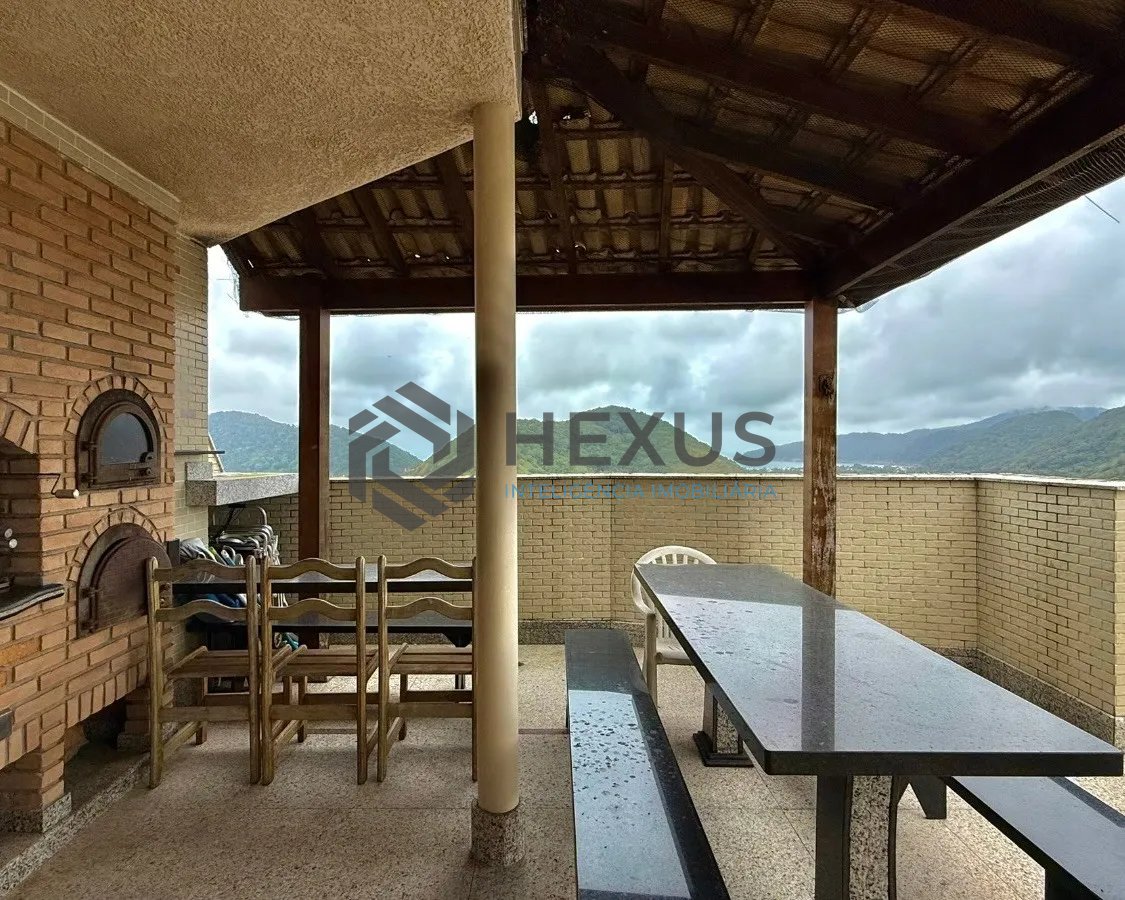 Foto 7 de Cobertura Penthouse reformado com varanda vista mar e lazer a beira mar da praia no Tombo, Guarujá