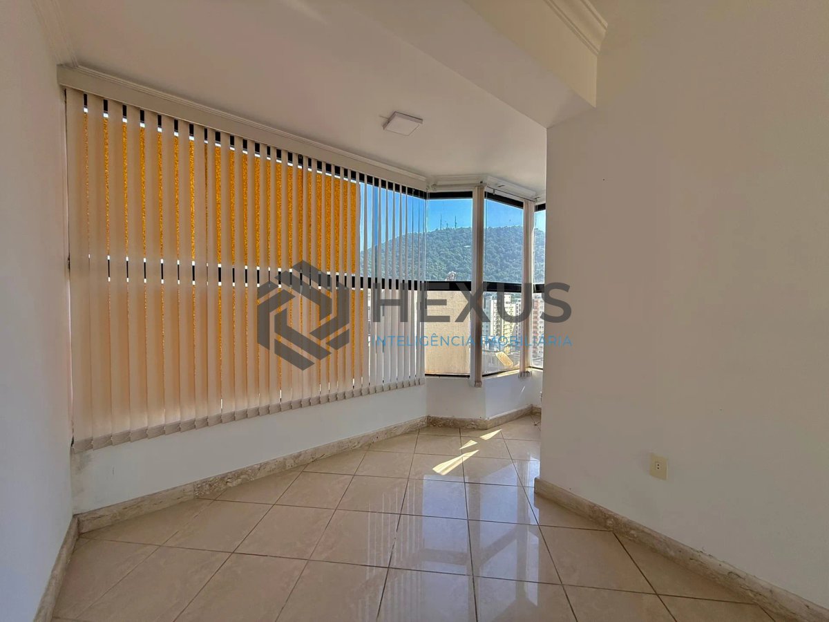 Foto 13 de Cobertura com varanda vista mar e lazer a 400m da praia na Enseada, Guarujá