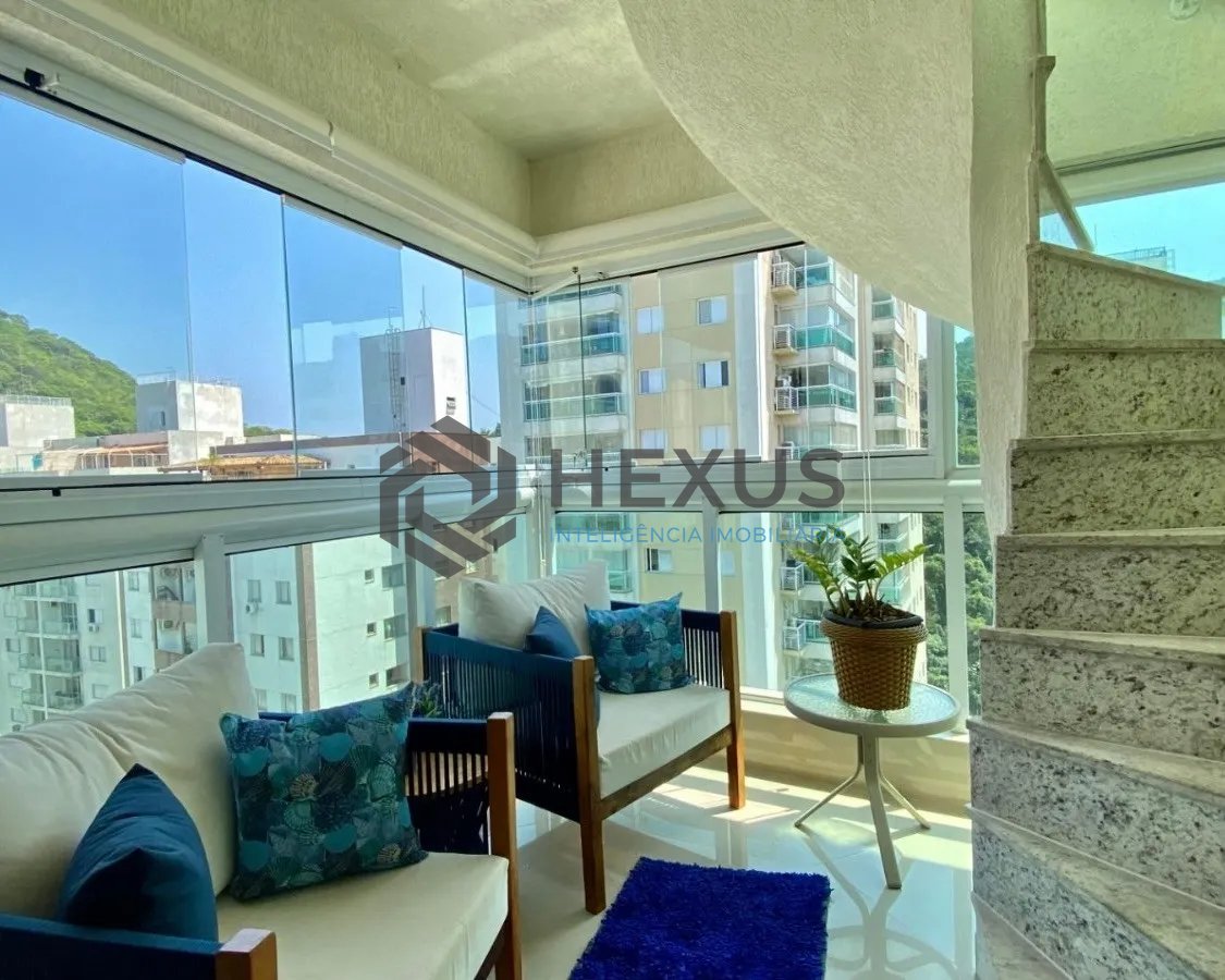 Foto 17 de Cobertura Duplex reformado com varanda e lazer a 100m da praia nas Pitangueiras, Guarujá