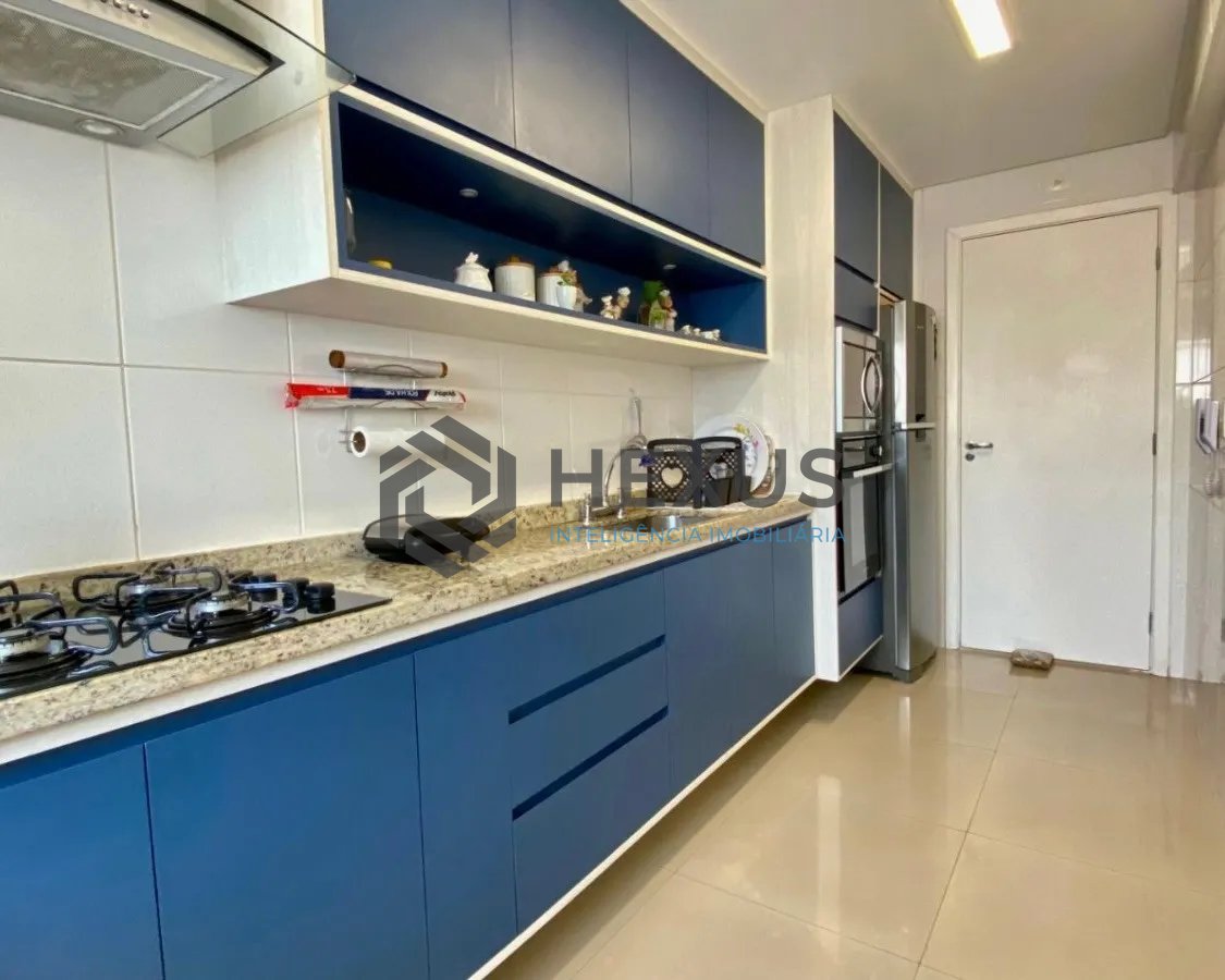 Foto 21 de Cobertura Duplex reformado com varanda e lazer a 100m da praia nas Pitangueiras, Guarujá