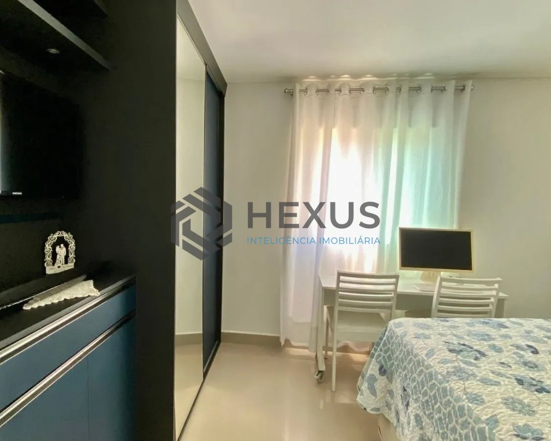 Foto 29 de Cobertura Duplex reformado com varanda e lazer a 100m da praia nas Pitangueiras, Guarujá