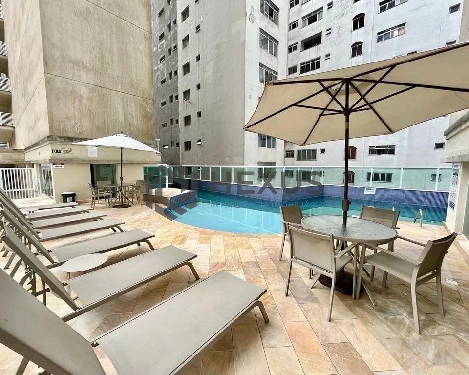 Foto 35 de Cobertura Duplex reformado com varanda e lazer a 100m da praia nas Pitangueiras, Guarujá