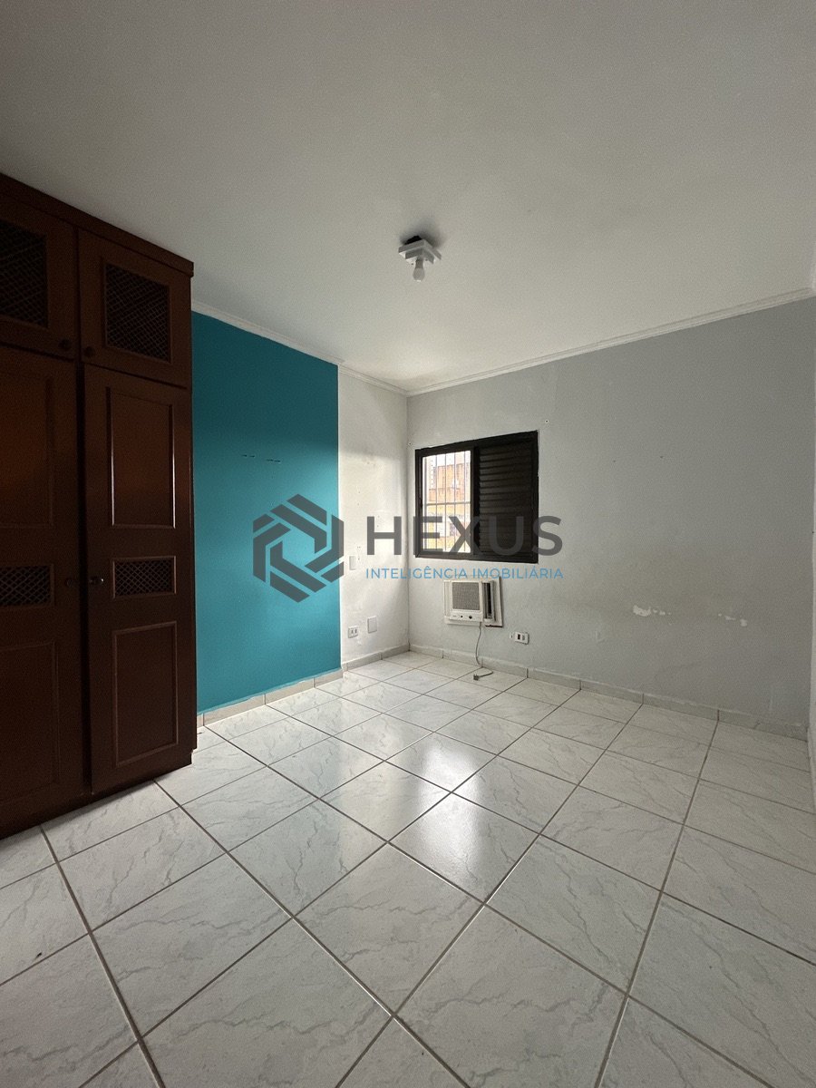 Foto 14 de Cobertura Penthouse com varanda e lazer a 800m da praia na Enseada, Guarujá