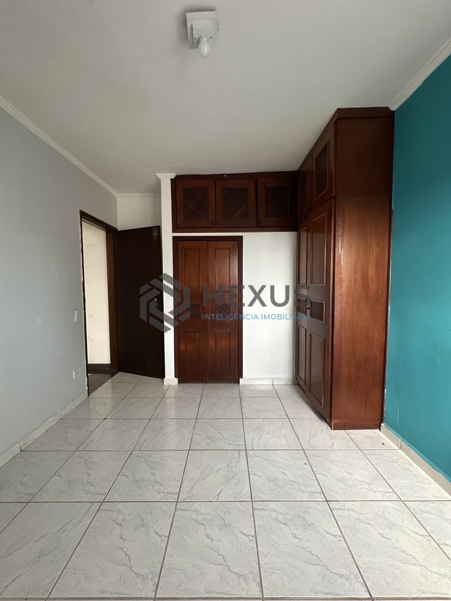 Foto 15 de Cobertura Penthouse com varanda e lazer a 800m da praia na Enseada, Guarujá