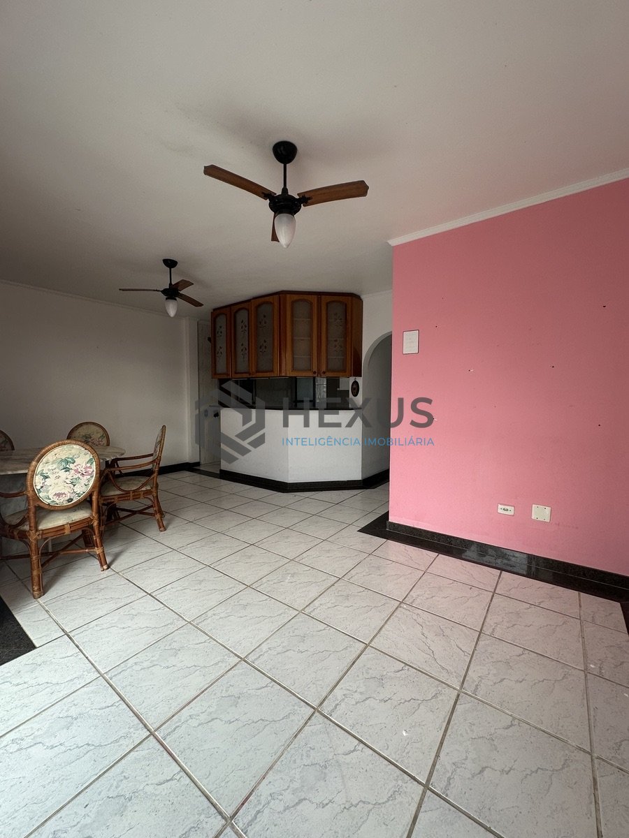 Foto 4 de Cobertura Penthouse com varanda e lazer a 800m da praia na Enseada, Guarujá