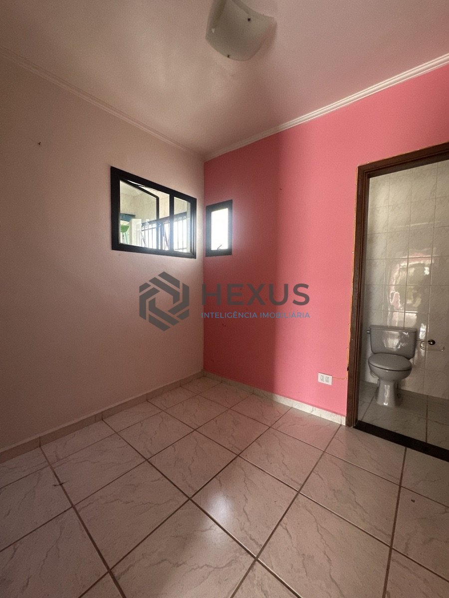 Foto 9 de Cobertura Penthouse com varanda e lazer a 800m da praia na Enseada, Guarujá