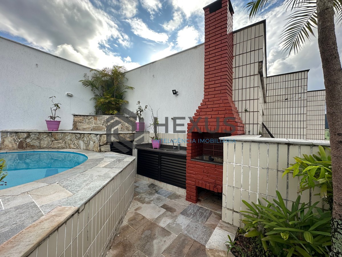 Foto 2 de Cobertura Penthouse com varanda e lazer a 500m da praia na Enseada, Guarujá