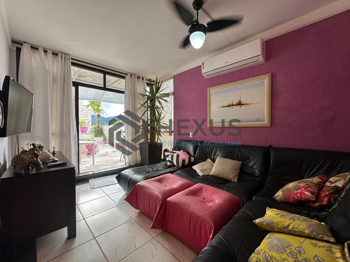 Foto 3 de Cobertura Penthouse com varanda e lazer a 500m da praia na Enseada, Guarujá