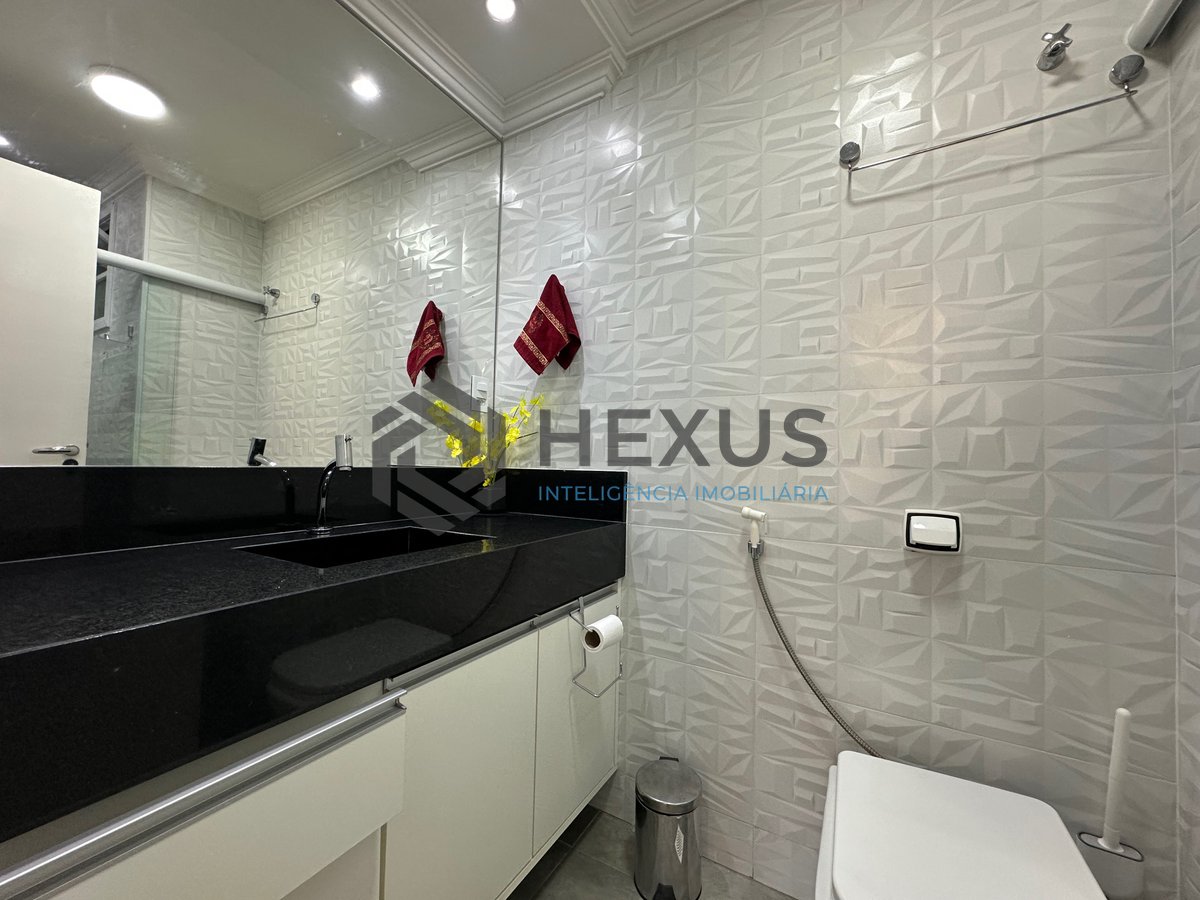 Foto 29 de Cobertura Duplex reformado com varanda e lazer a 300m da praia na Enseada, Guarujá
