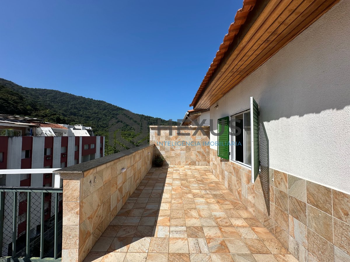 Foto 39 de Cobertura Duplex reformado com varanda e lazer a 300m da praia na Enseada, Guarujá