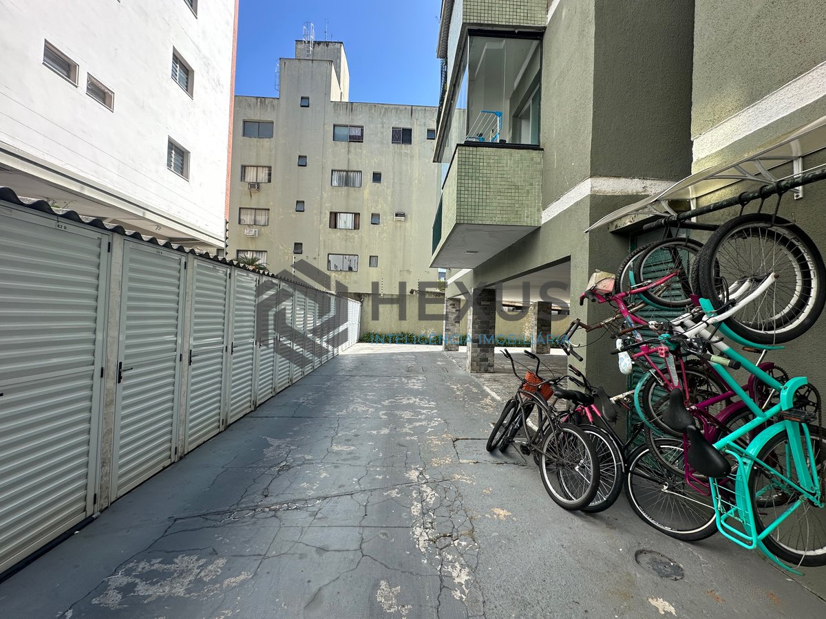 Foto 43 de Cobertura Duplex reformado com varanda e lazer a 300m da praia na Enseada, Guarujá