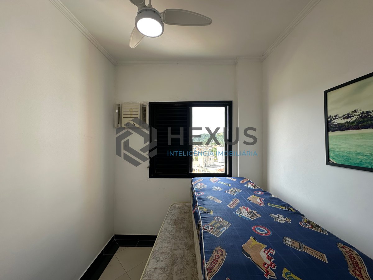 Foto 13 de Cobertura Duplex reformado com varanda vista mar e lazer a 500m da praia na Enseada, Guarujá