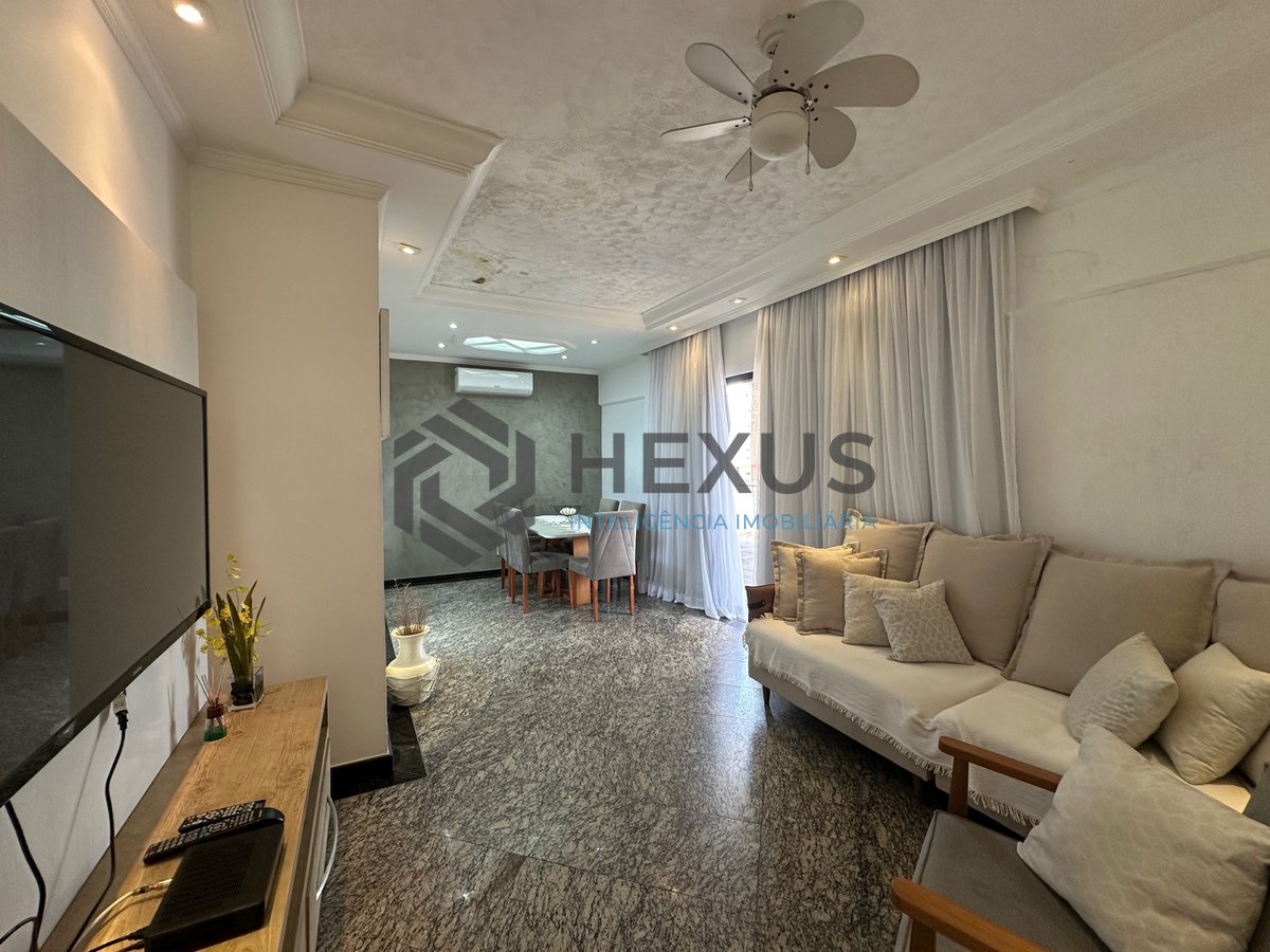 Foto 4 de Cobertura Duplex reformado com varanda vista mar e lazer a 500m da praia na Enseada, Guarujá