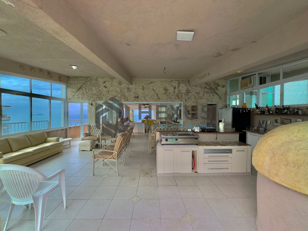 Foto 18 de Apartamento com varanda gourmet vista mar e lazer na beira mar da praia nas Pitangueiras, Guarujá