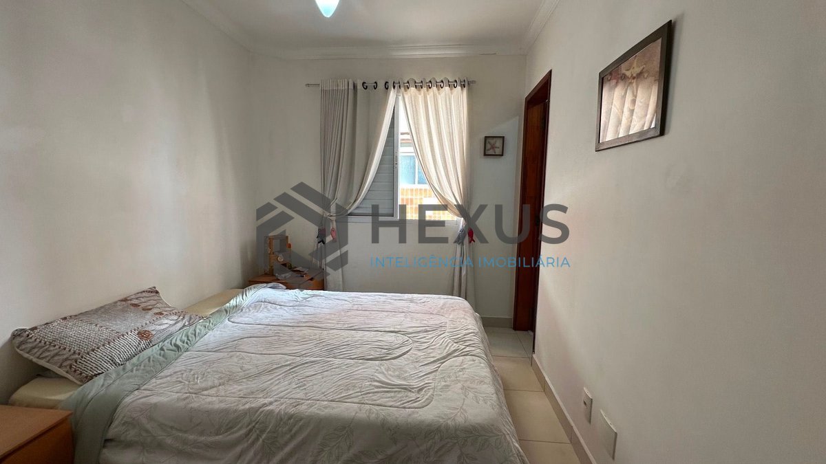 Foto 13 de Sobrado triplex com varanda na Praia da Enseada, Guarujá