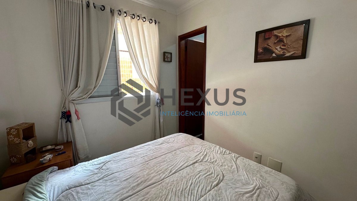 Foto 14 de Sobrado triplex com varanda na Praia da Enseada, Guarujá