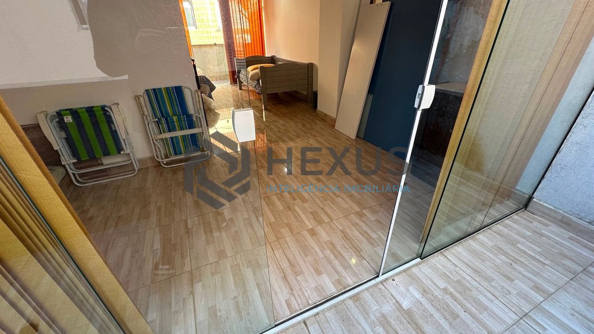 Foto 20 de Sobrado triplex com varanda na Praia da Enseada, Guarujá