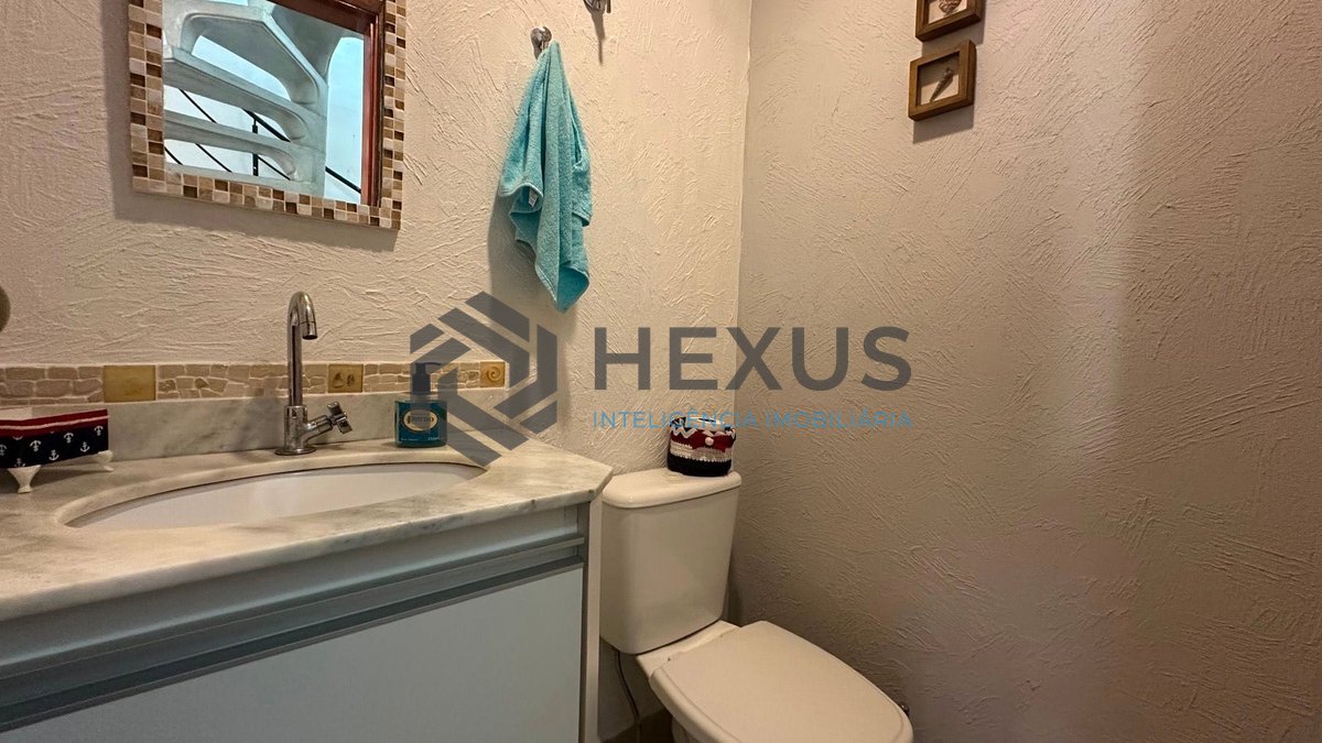 Foto 4 de Sobrado triplex com varanda na Praia da Enseada, Guarujá