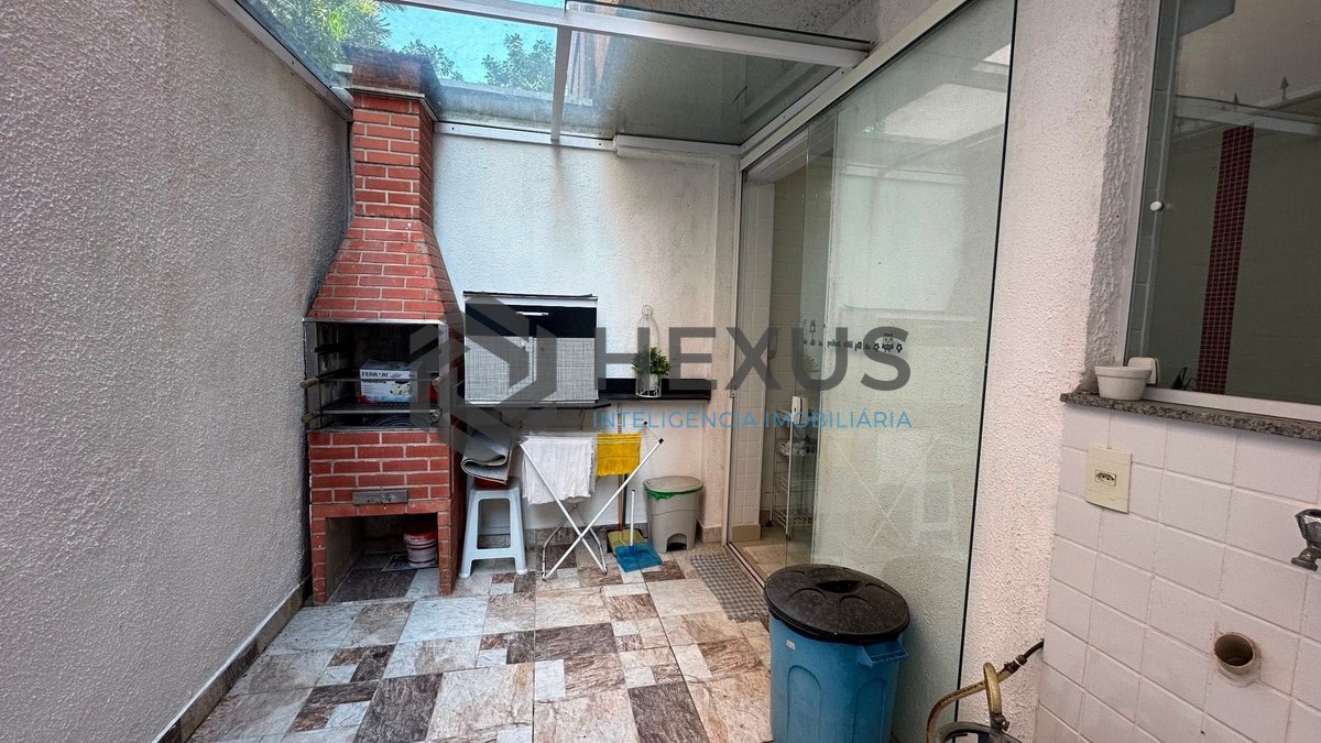 Foto 9 de Sobrado triplex com varanda na Praia da Enseada, Guarujá