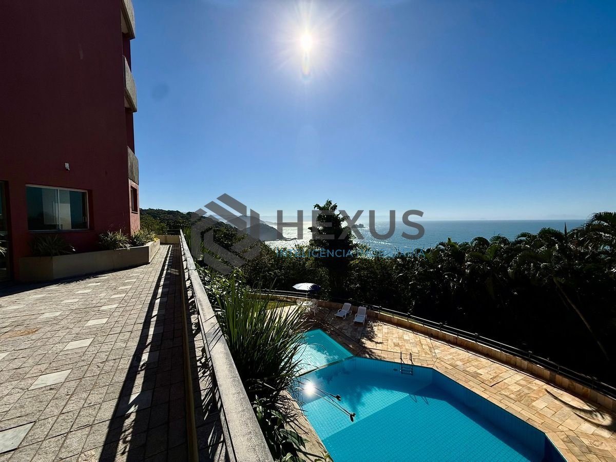 Foto 40 de Cobertura Triplex reformada com varanda vista mar e lazer na beira mar no Morro Sorocotuba na Enseada, Guarujá