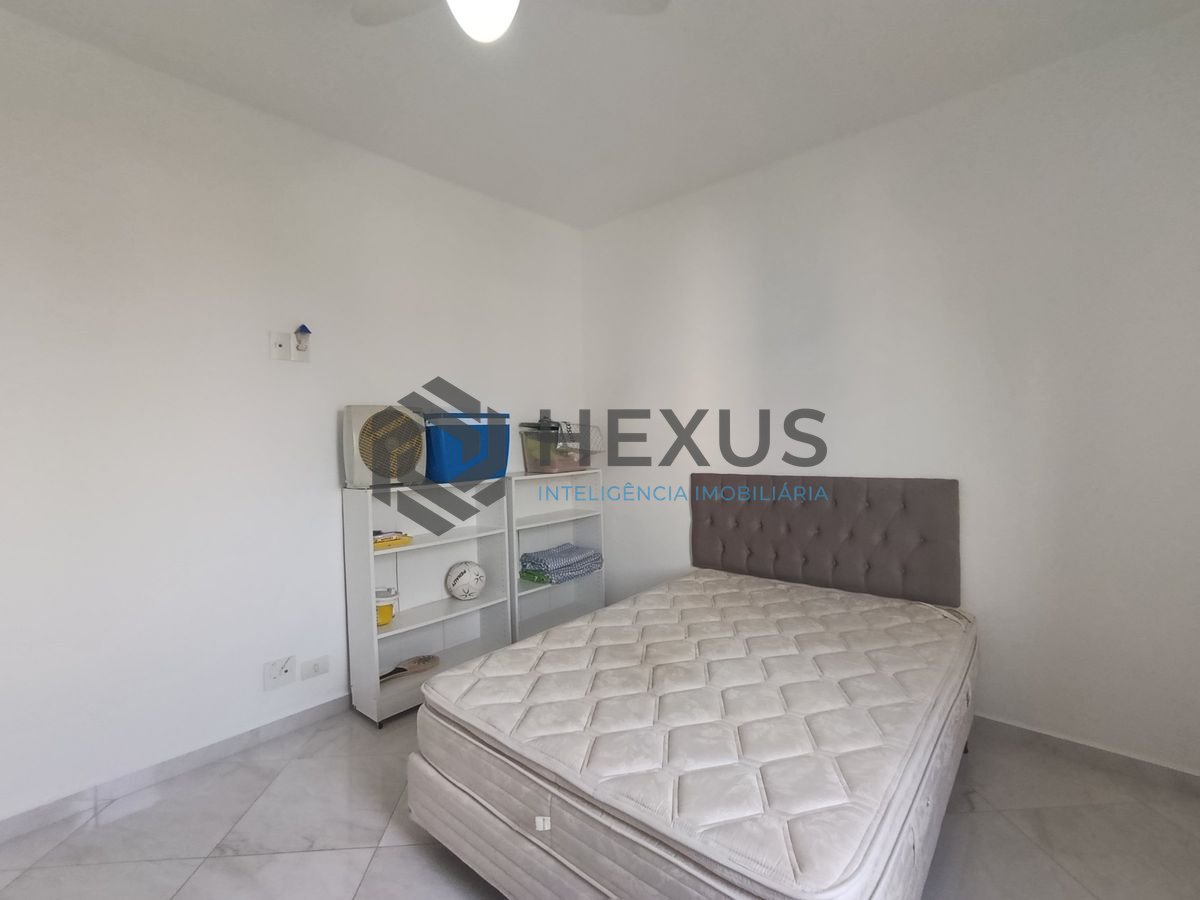Foto 12 de Apartamento reformado com vista mar a 250m da praia na região da Brunella na Enseada, Guarujá
