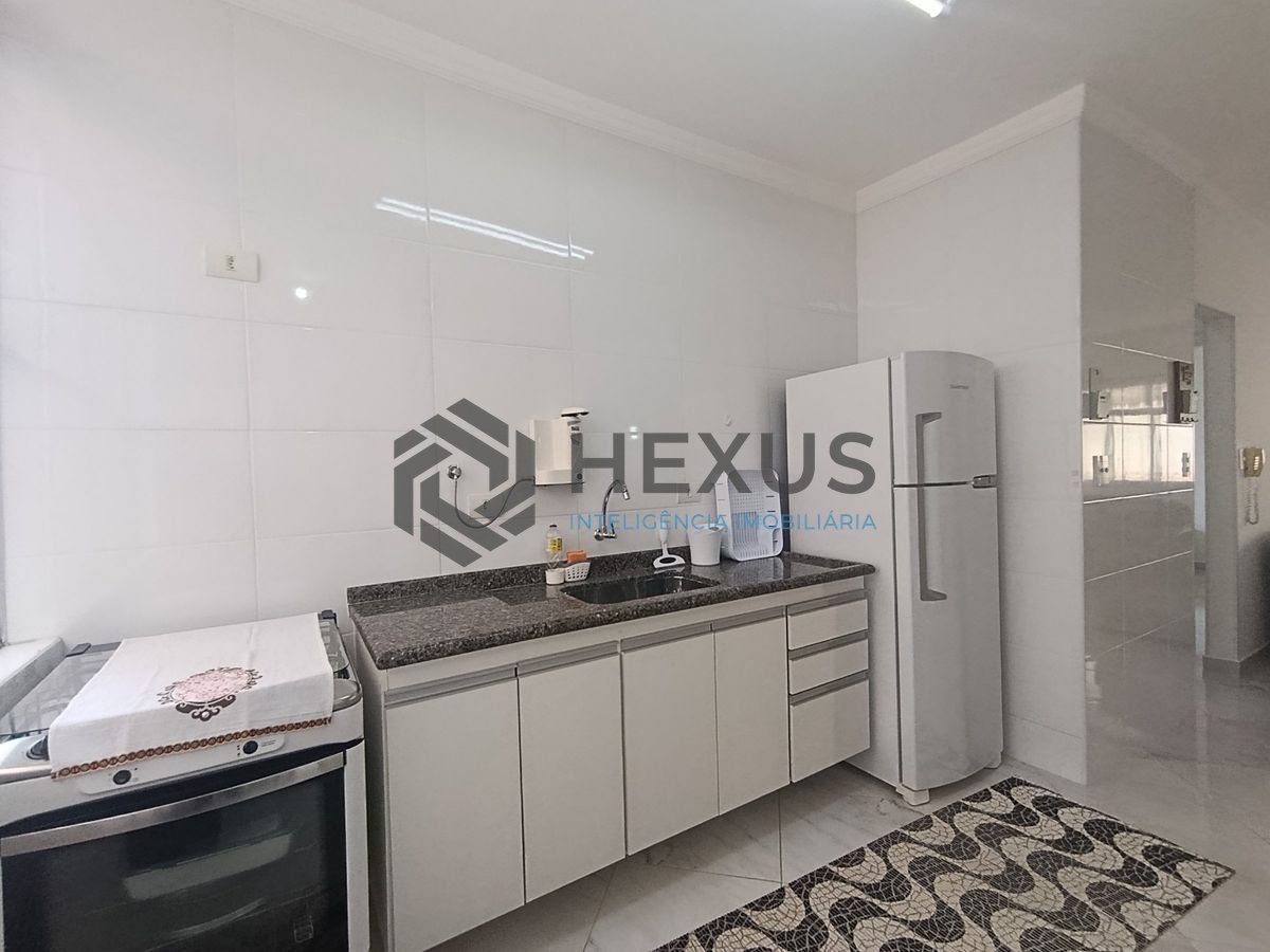 Foto 8 de Apartamento reformado com vista mar a 250m da praia na região da Brunella na Enseada, Guarujá