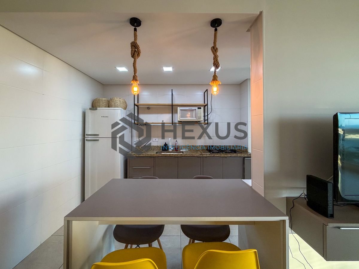 Foto 19 de Apartamento reformado com varanda gourmet vista mar a 400m da praia na região do Jardim Centenário na Enseada, Guarujá