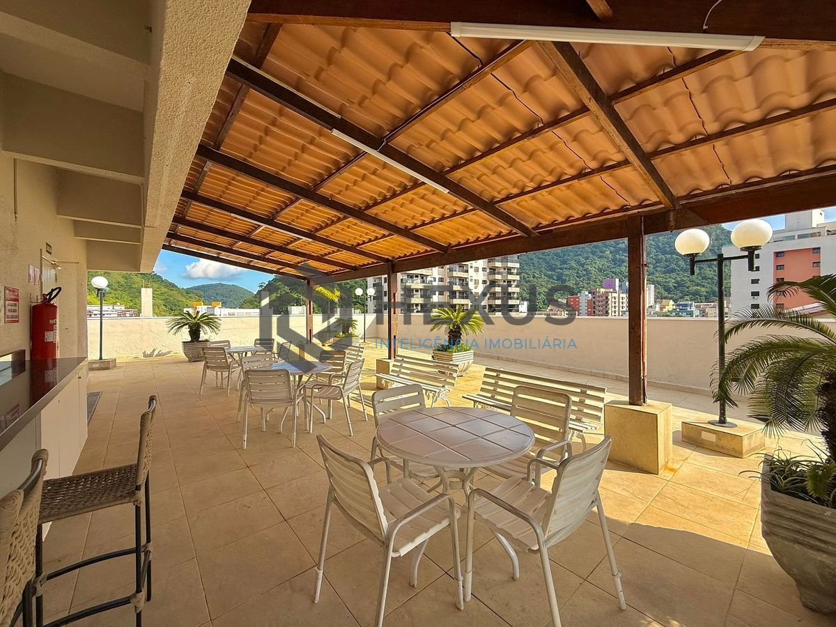 Foto 25 de Apartamento reformado com varanda e lazer a 300m da praia na Enseada, Guarujá