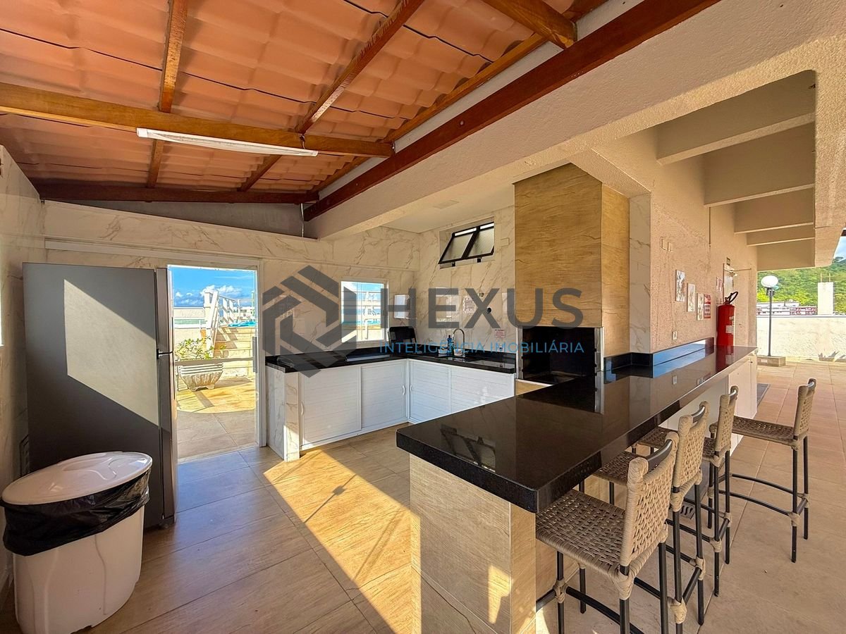 Foto 23 de Apartamento reformado com varanda e lazer a 300m da praia na Enseada, Guarujá