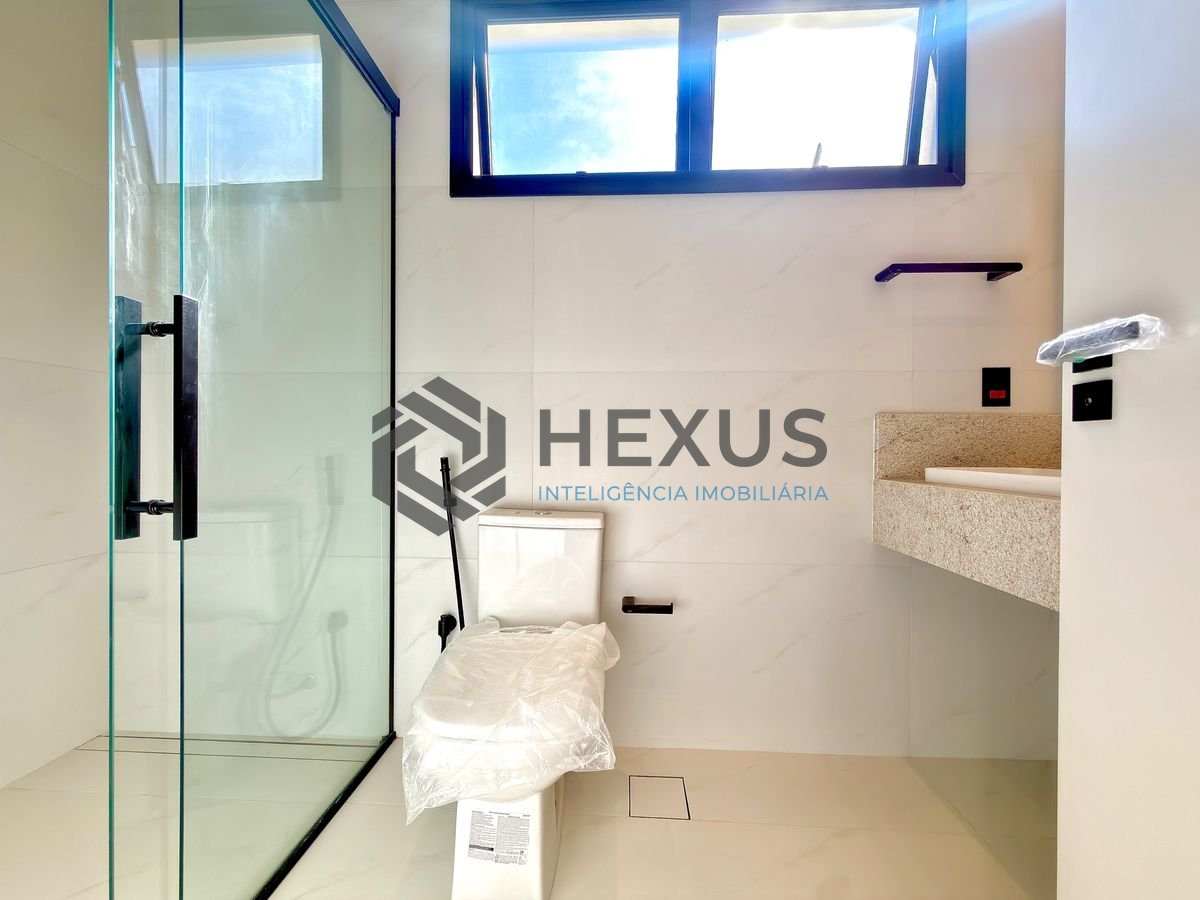 Foto 16 de Casa reformada com piscina e área gourmet no Jardim Acapulco, Guarujá