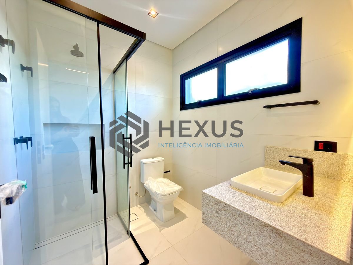 Foto 19 de Casa reformada com piscina e área gourmet no Jardim Acapulco, Guarujá