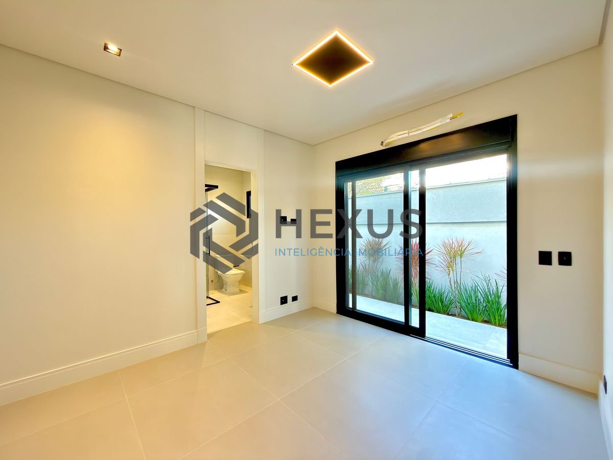 Foto 18 de Casa reformada com piscina e área gourmet no Jardim Acapulco, Guarujá