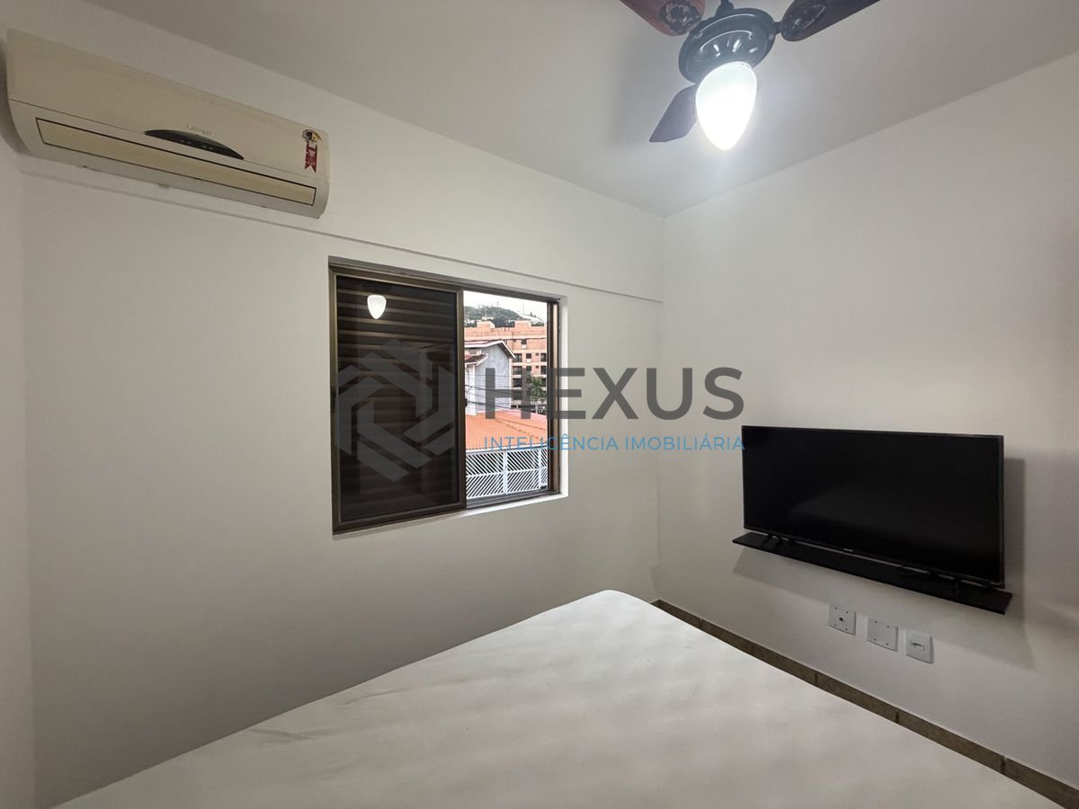 Foto 29 de Apartamento reformado com varanda na região do Jardim Três Marias na Enseada, Guarujá