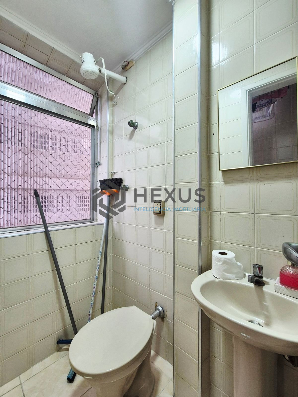 Foto 23 de Apartamento com varanda nas Pitangueiras, Guarujá