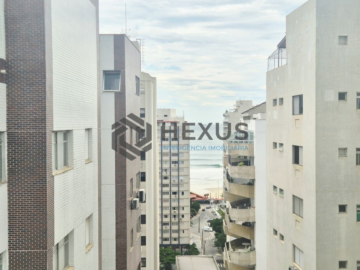 Foto 3 de Cobertura Linear com varanda gourmet vista mar e lazer a 500m da praia nas Pitangueiras, Guarujá