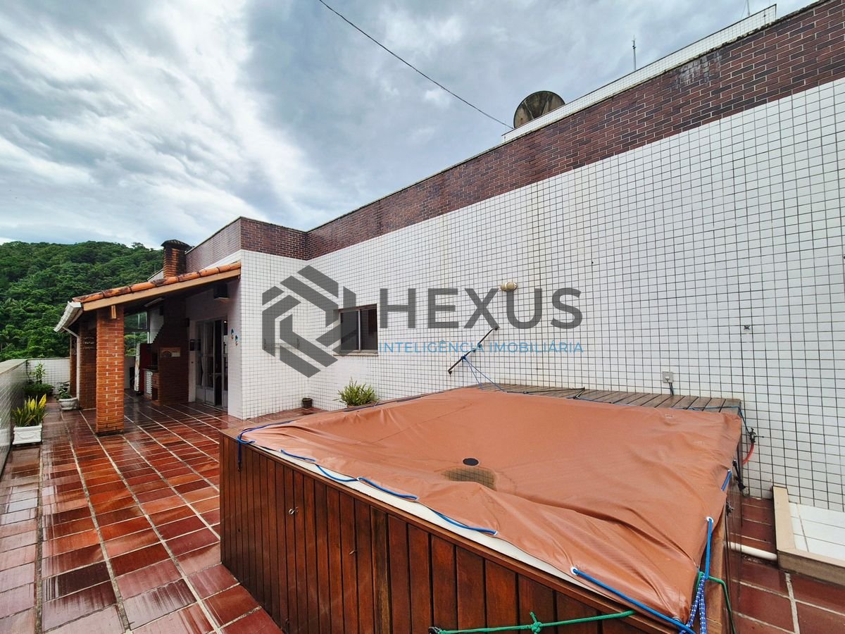 Foto 4 de Cobertura Linear com varanda gourmet vista mar e lazer a 500m da praia nas Pitangueiras, Guarujá