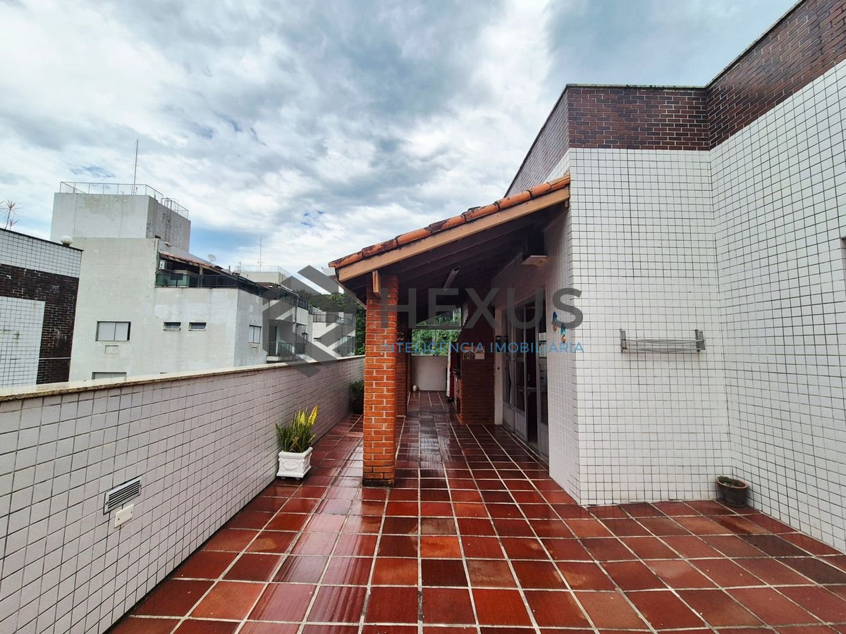 Foto 8 de Cobertura Linear com varanda gourmet vista mar e lazer a 500m da praia nas Pitangueiras, Guarujá