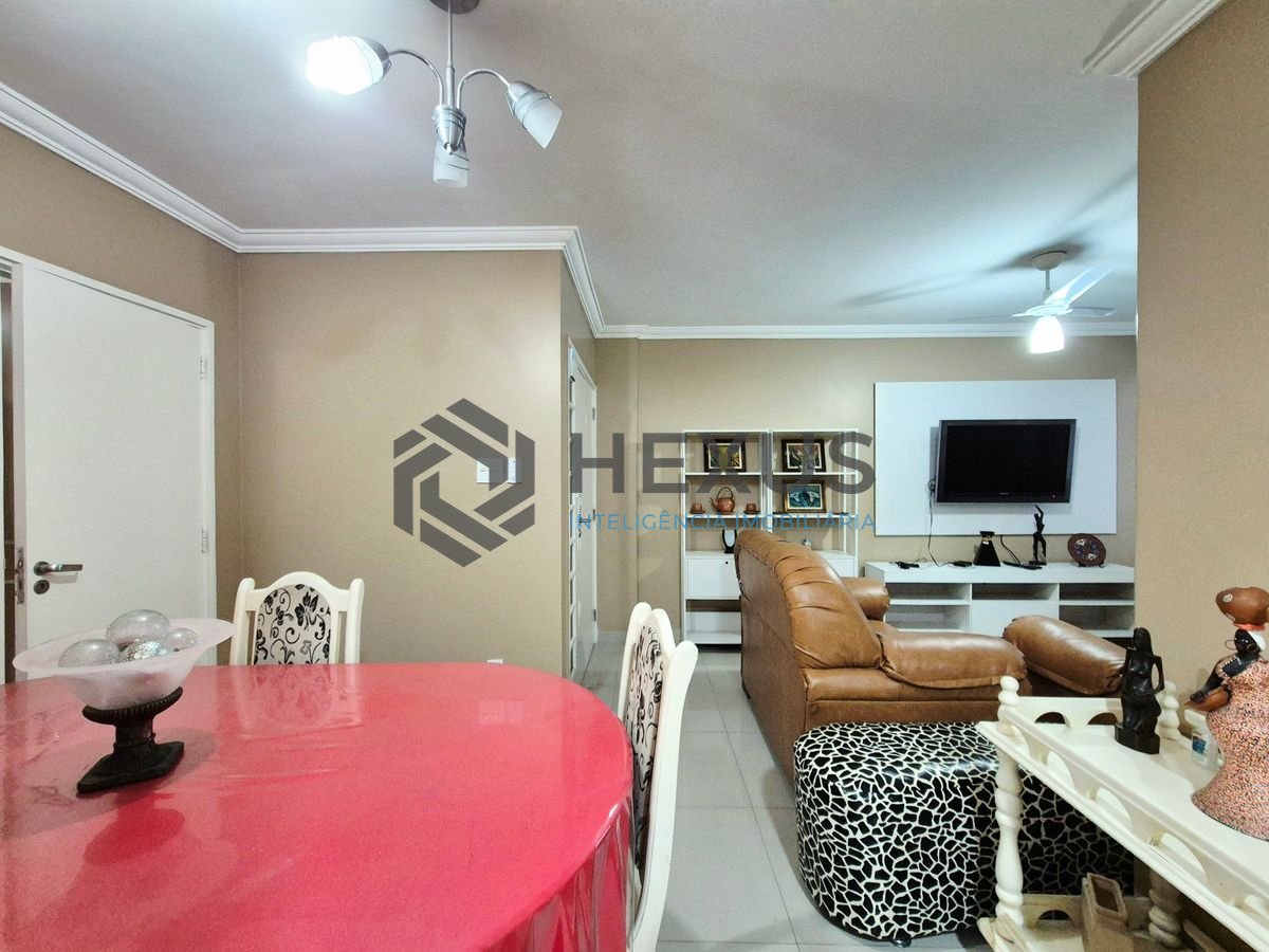 Foto 7 de Apartamento com varanda a 1 quadra da praia nas Pitangueiras, Guarujá