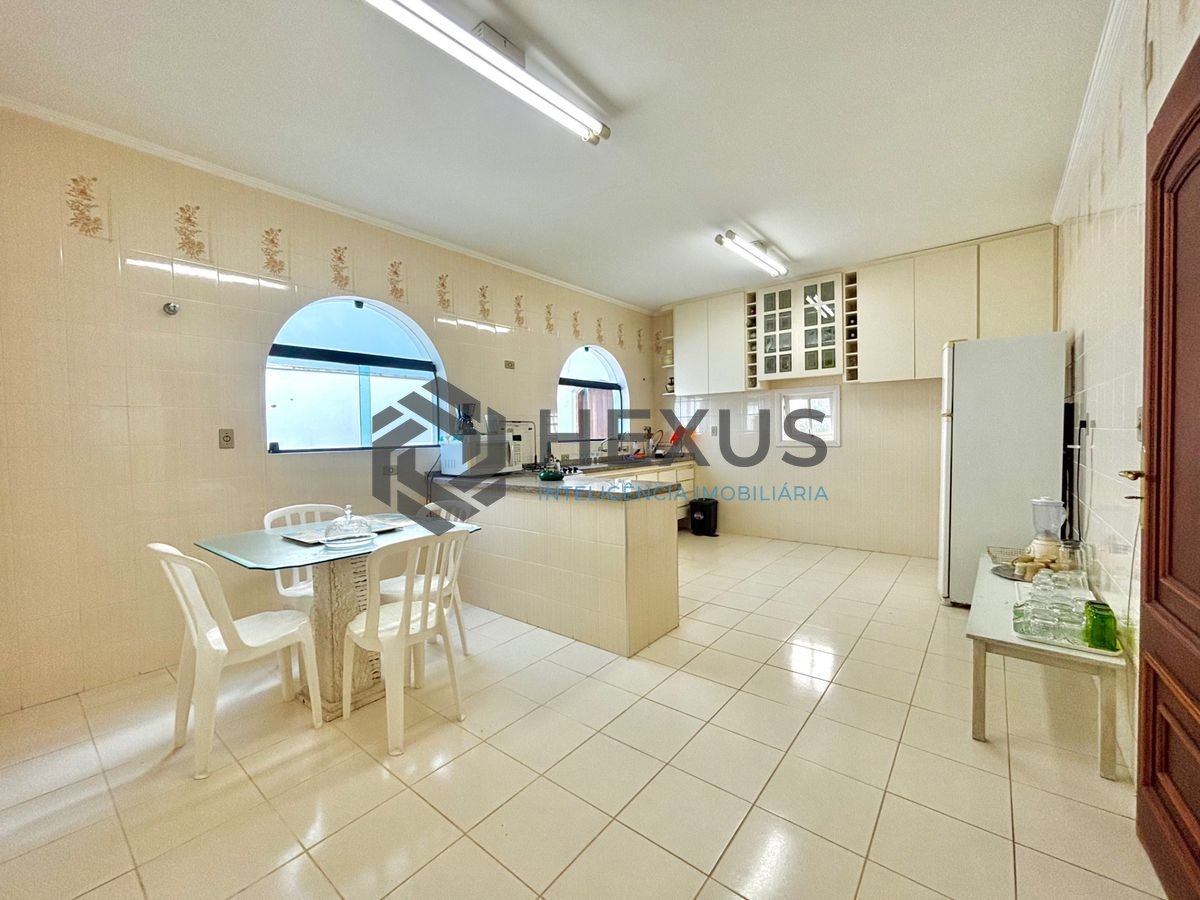 Foto 25 de Casa reformada com piscina e área gourmet no Jardim Acapulco, Guarujá