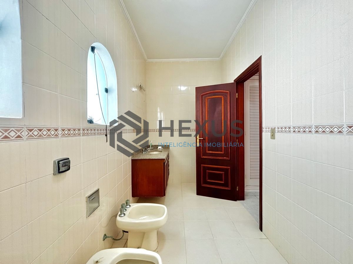 Foto 49 de Casa reformada com piscina e área gourmet no Jardim Acapulco, Guarujá