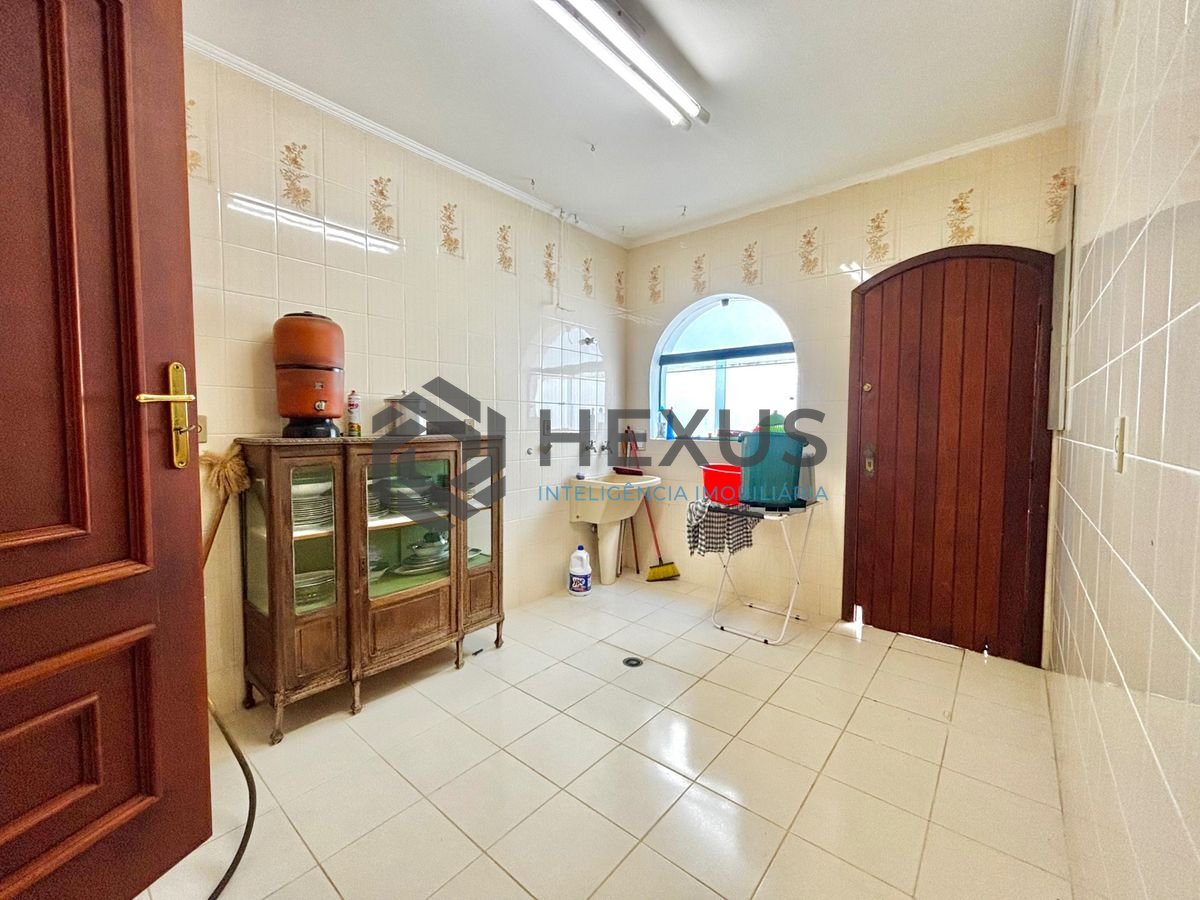 Foto 23 de Casa reformada com piscina e área gourmet no Jardim Acapulco, Guarujá