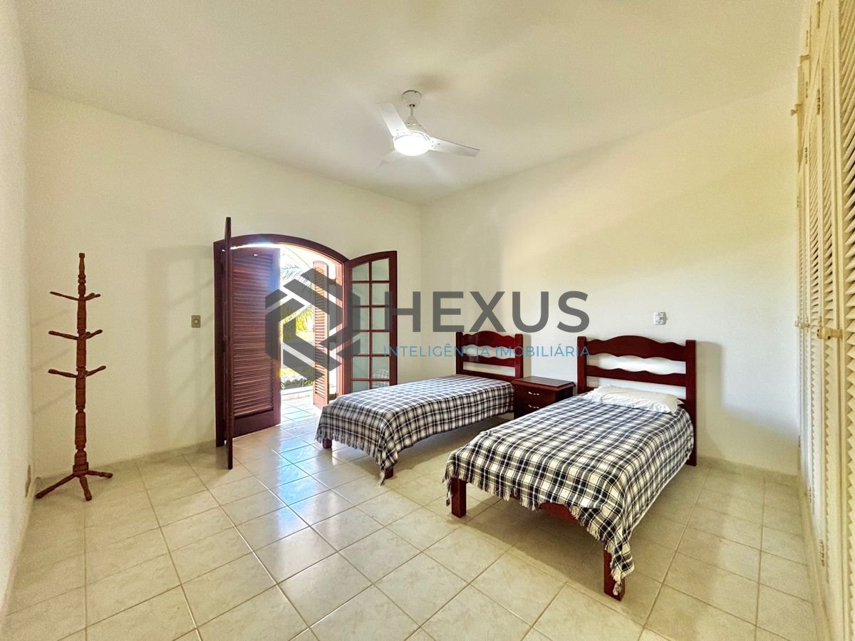 Foto 47 de Casa reformada com piscina e área gourmet no Jardim Acapulco, Guarujá