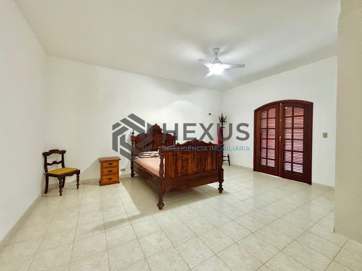 Foto 40 de Casa reformada com piscina e área gourmet no Jardim Acapulco, Guarujá