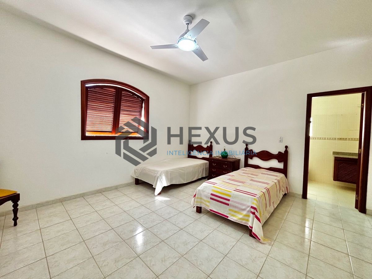 Foto 41 de Casa reformada com piscina e área gourmet no Jardim Acapulco, Guarujá